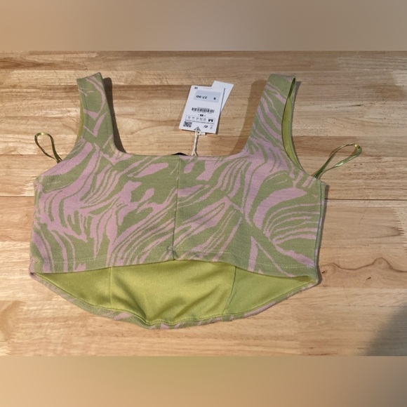 NWT Zara crop top in size medium. See pictures for details. Brand new w/tags - Picture 5 of 5
